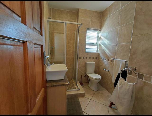 2 BEDROOM APARTMENT FOR SALE IN JEFFREYS BAY CENTRAL